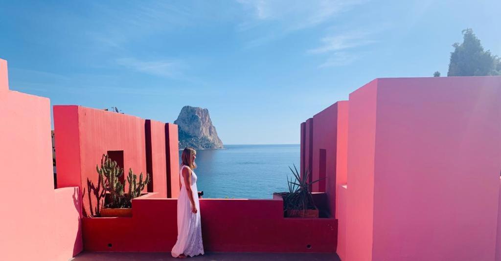 La Muralla Roja Калпе Екстериор снимка