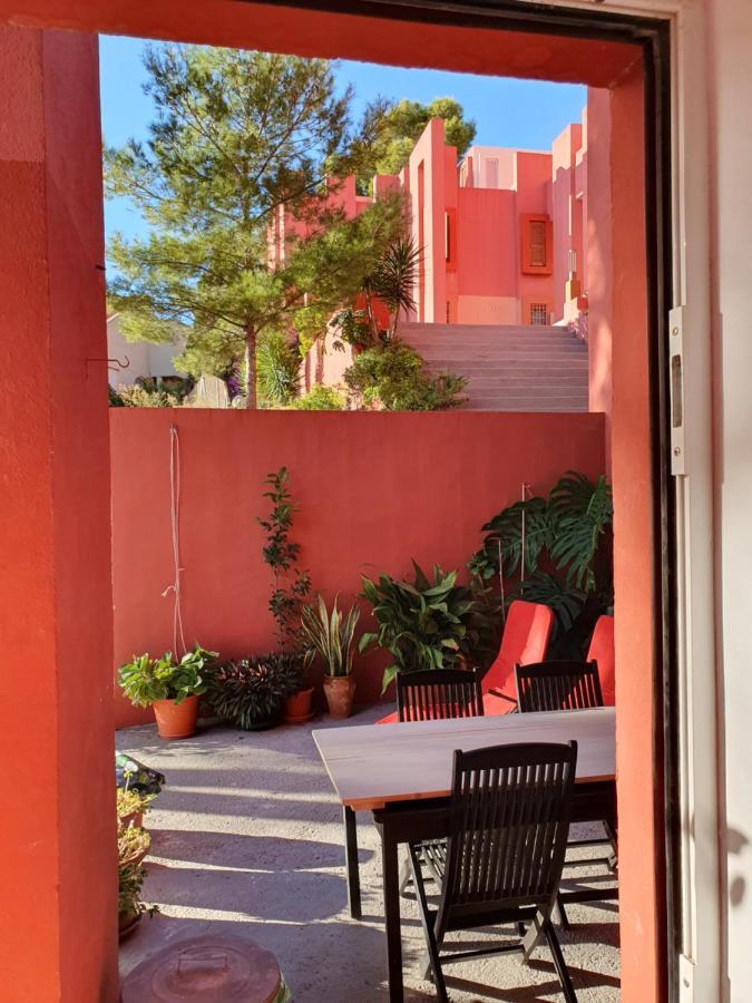 La Muralla Roja Калпе Екстериор снимка